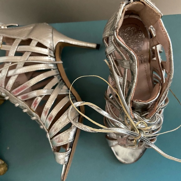 Vince Camuto silver lace up heels size 5.5/6 - Picture 2 of 7